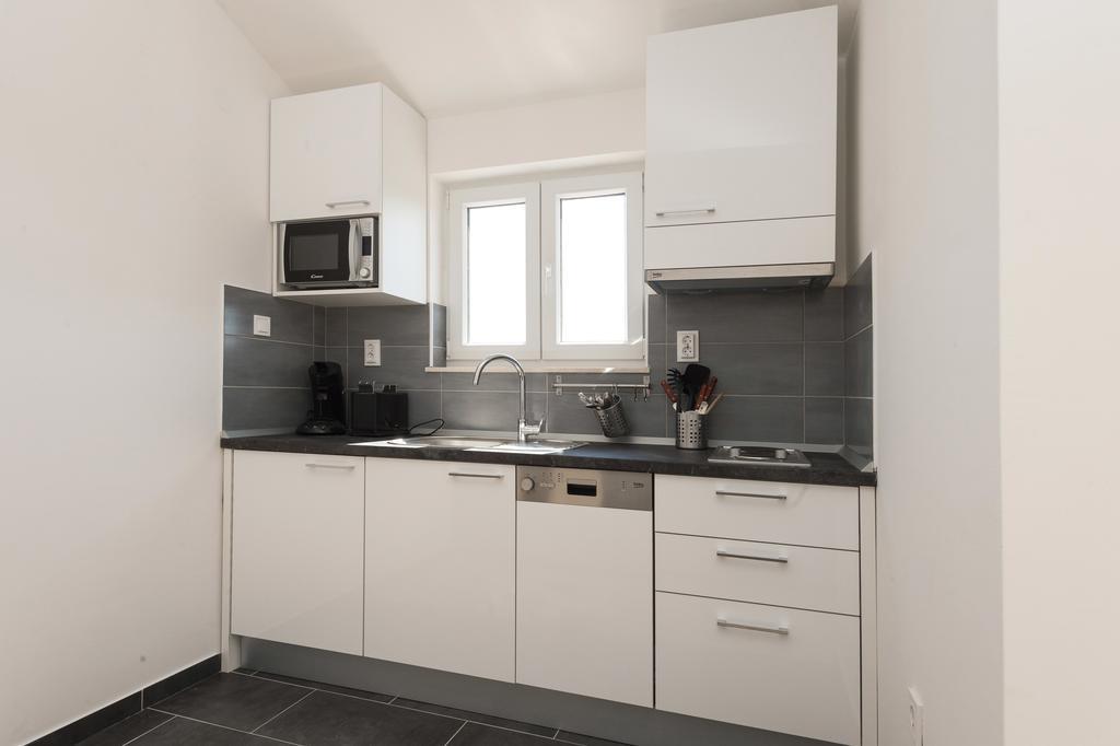 M.g Brodarica (Sibenik-Knin)